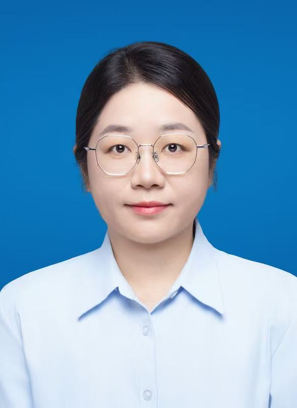 高级教师 黄纯