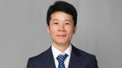 世校赛金牌教练 陆双有