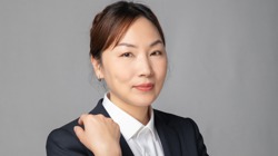 正高级讲师 向梅